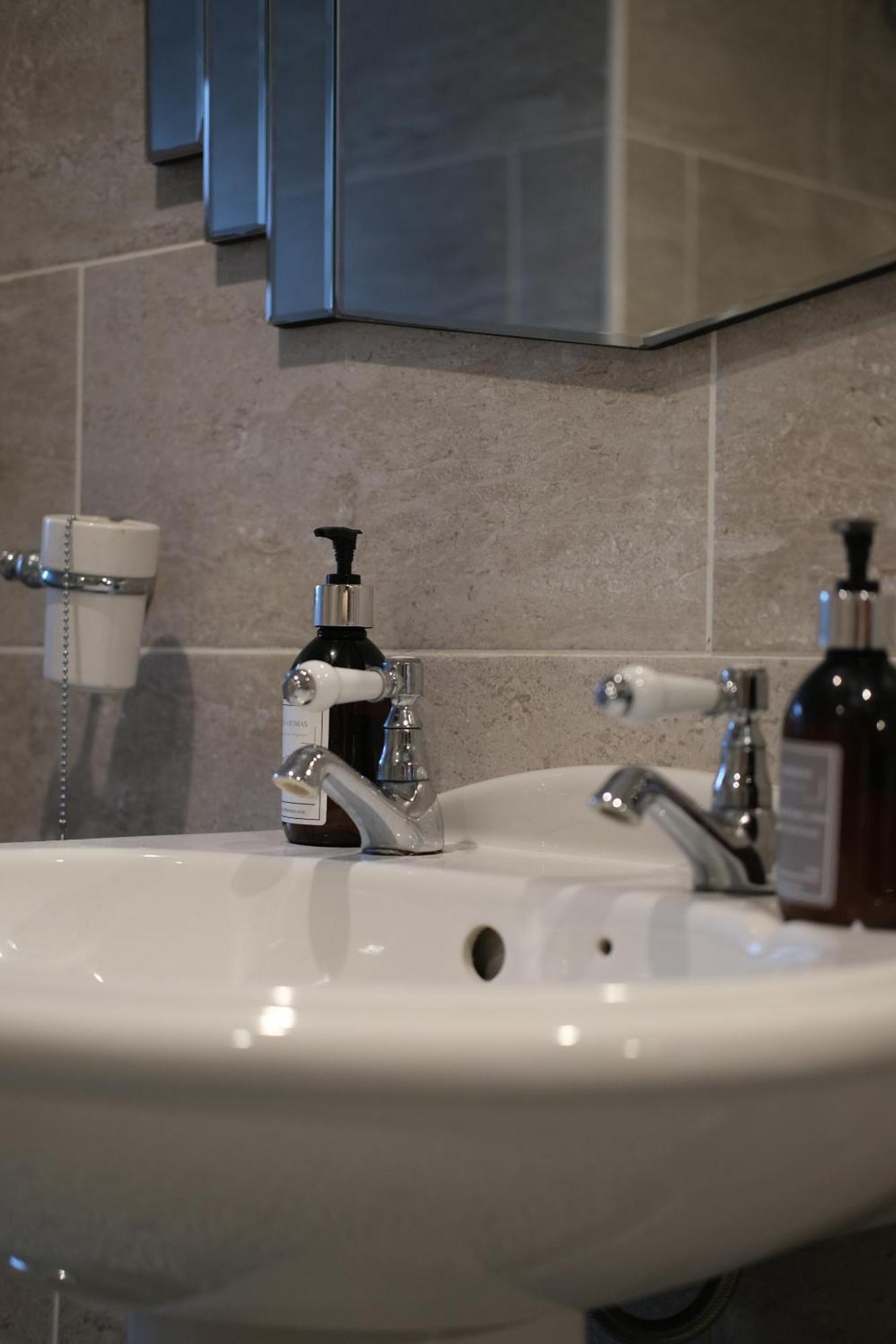 The Crown Inn Dial Post Horsham Kamer foto